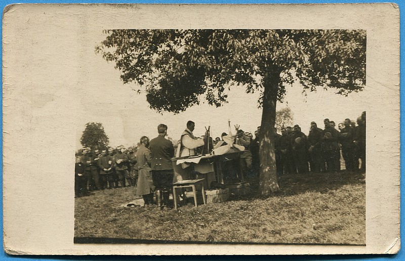 MILITARIA CPA Messe sur le Front